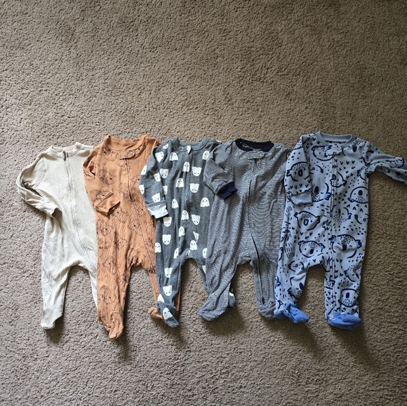 5x 6 Month Pajamas - Picture 1 of 2